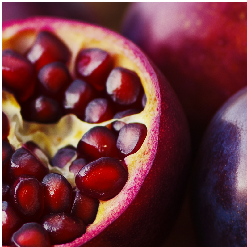 Dusk in Eden top notes — Pomegranate, plum